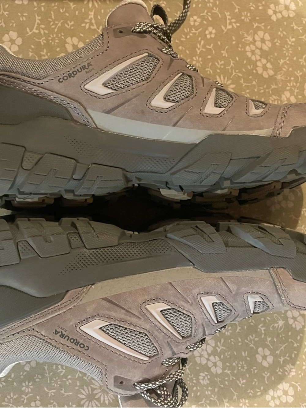 Women's OBOZ Gray/Taupe Athletic Walking/ Hiking Shoes BRAND NEW! Size 7.5 - Picture 6 of 10